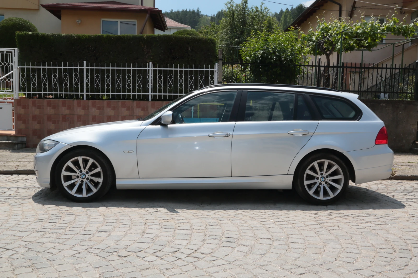 BMW 320 xd, снимка 3 - Автомобили и джипове - 54818932
