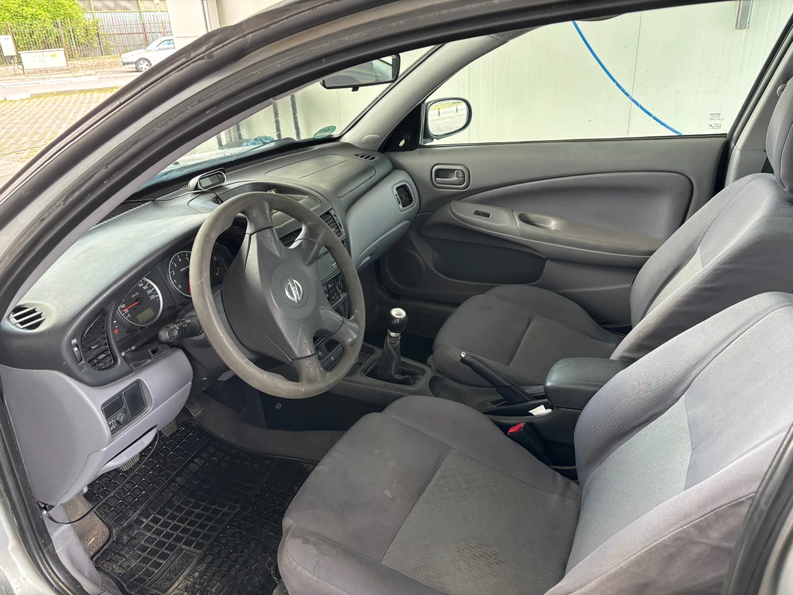 Nissan Almera N16, снимка 7 - Автомобили и джипове - 54997295