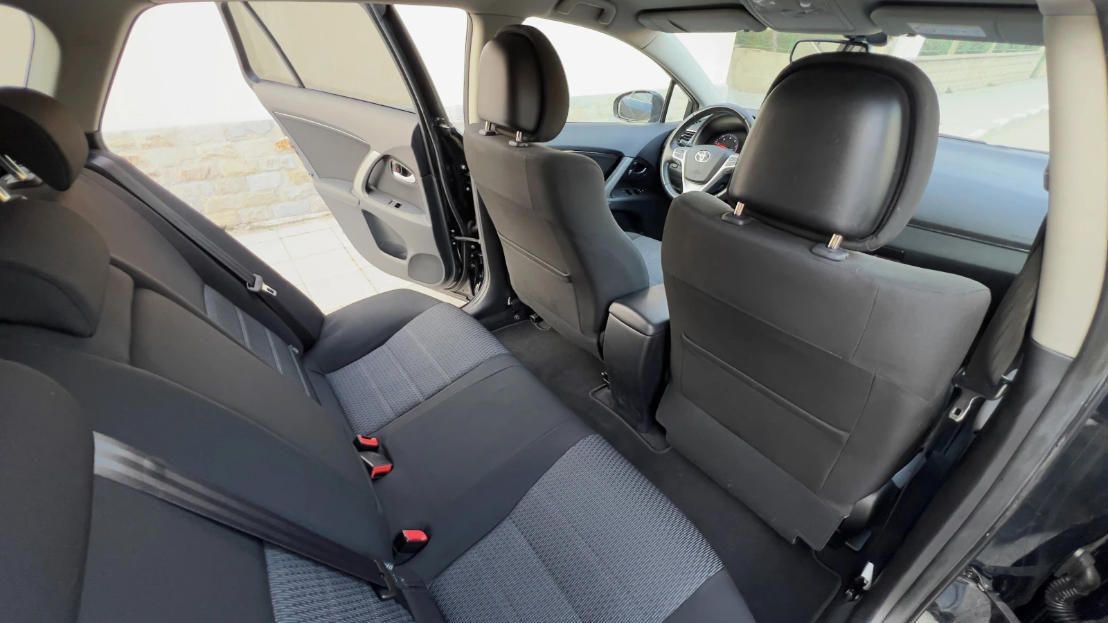 Toyota Avensis 2.2 D-4D  | Mobile.bg � ����������� 12