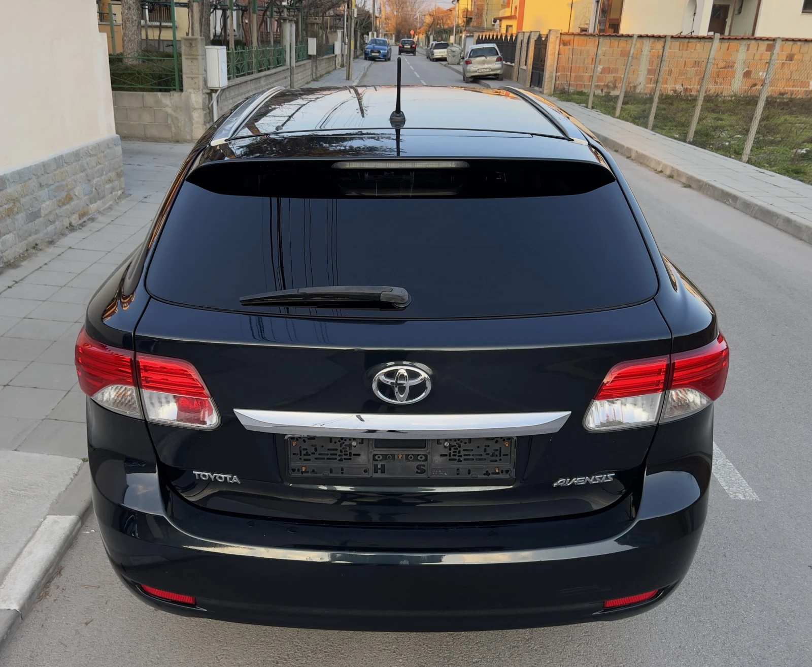 Toyota Avensis 2.2 D-4D , снимка 5 - Автомобили и джипове - 55086463