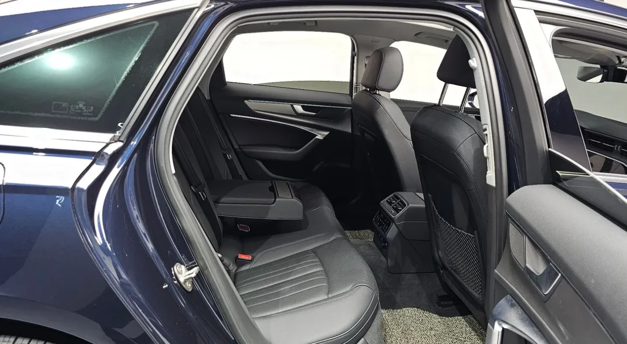 Audi A6 45TFSi * ОБДУХВАНЕ * ДИСТРОНИК * 360 КАМЕРА * , снимка 10 - Автомобили и джипове - 55407576