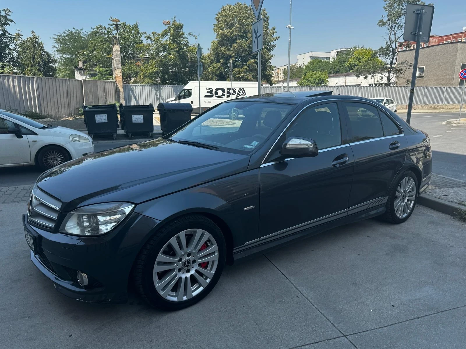 Mercedes-Benz C 320