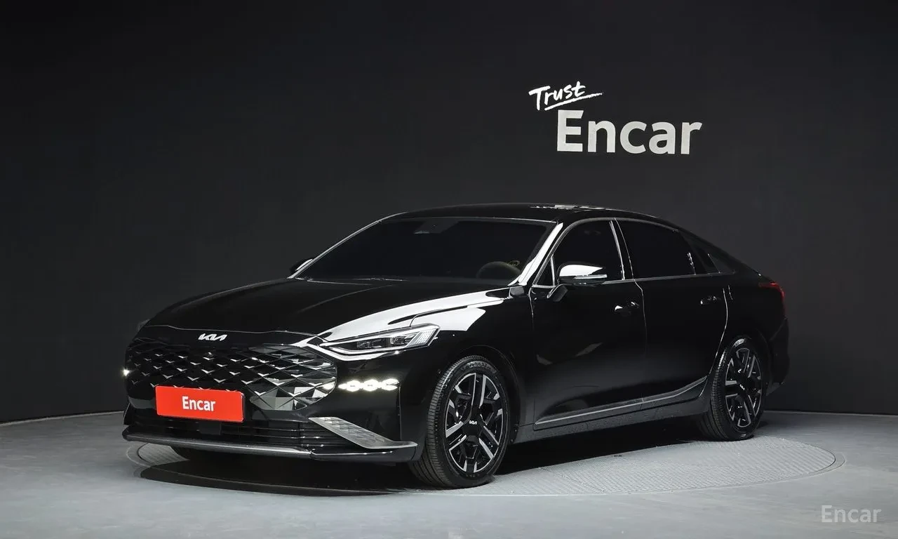 Kia K8 Full extras* Цена до България, снимка 2 - Автомобили и джипове - 55641906
