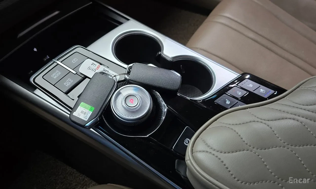 Kia K8 Full extras* Цена до България, снимка 17 - Автомобили и джипове - 55641906
