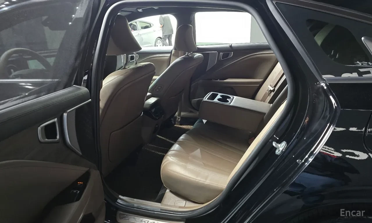 Kia K8 Full extras* Цена до България, снимка 14 - Автомобили и джипове - 55641906