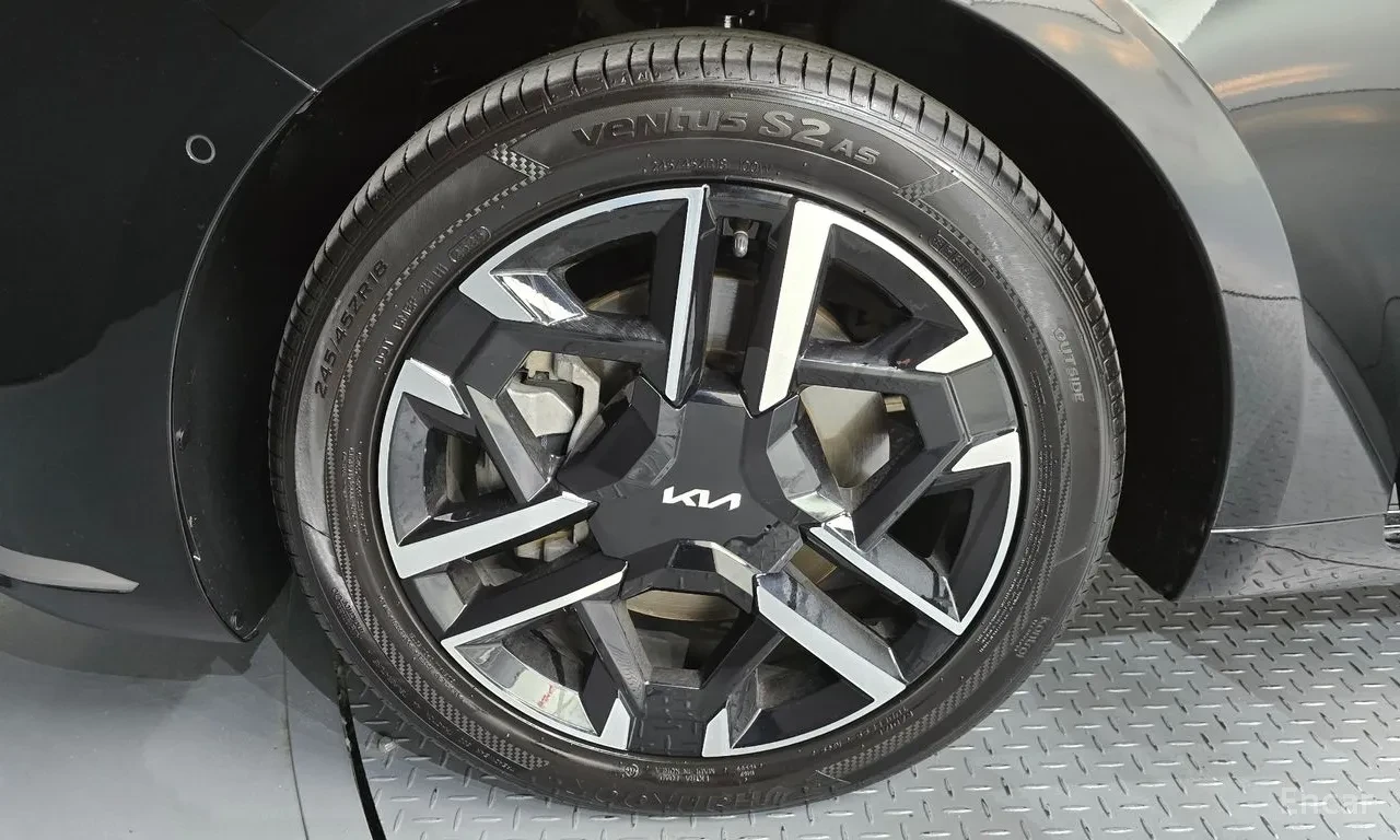 Kia K8 Full extras* Цена до България, снимка 7 - Автомобили и джипове - 55641906