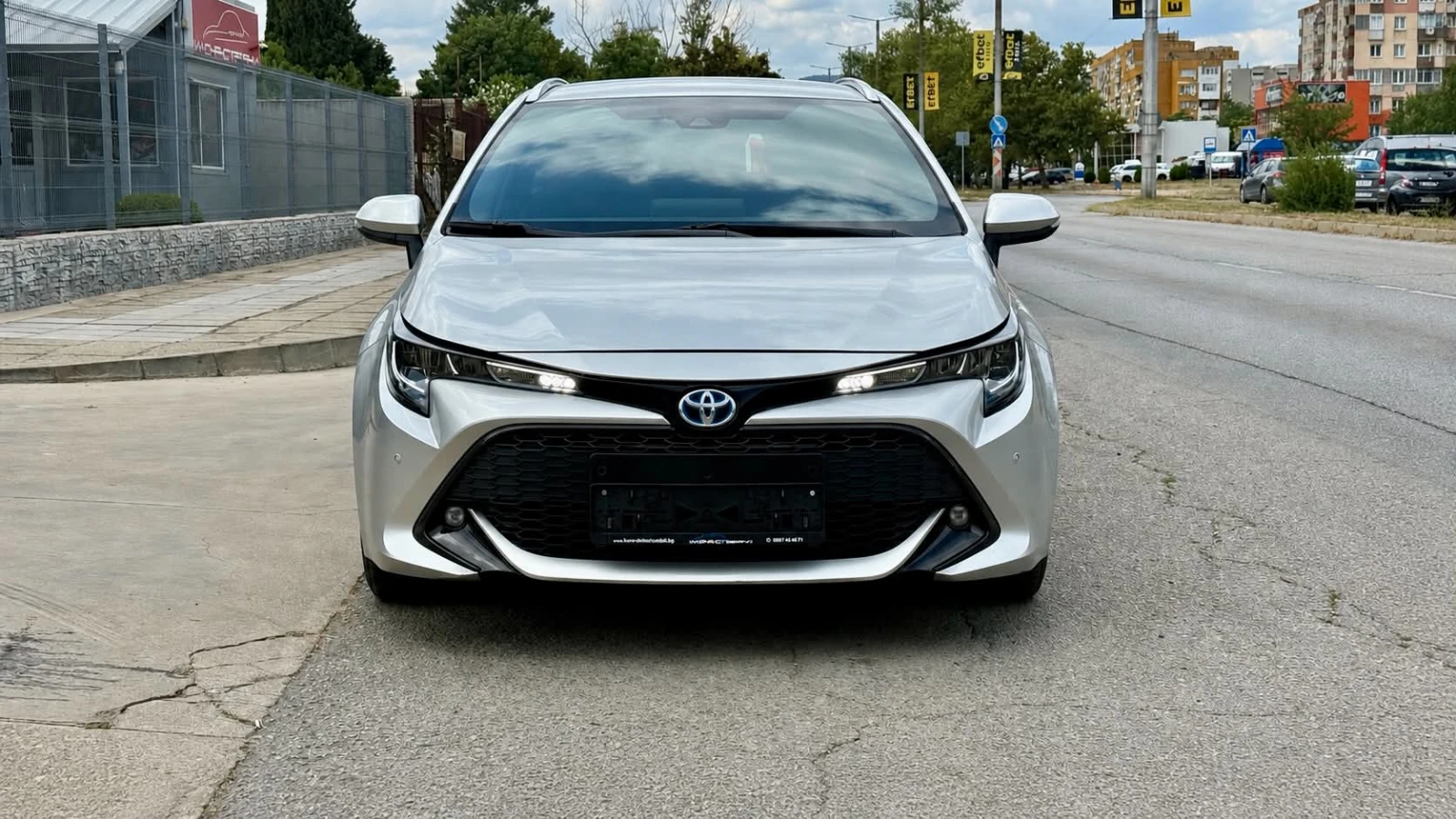 Toyota Corolla 1.8 HYBRID , снимка 8 - Автомобили и джипове - 55672743