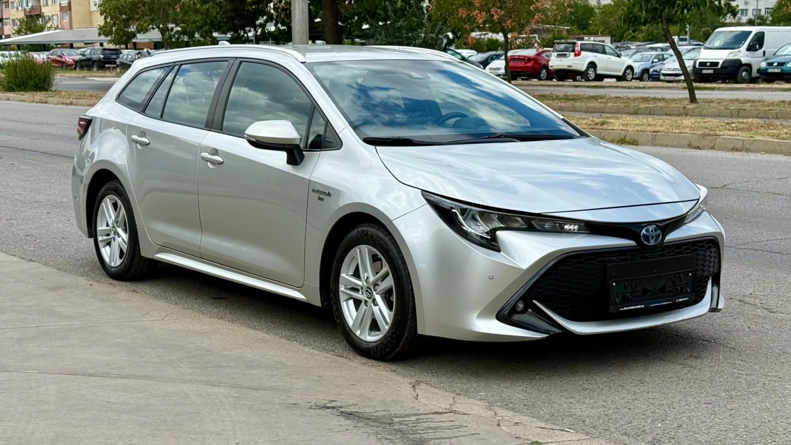 Toyota Corolla 1.8 HYBRID , снимка 7 - Автомобили и джипове - 55672743