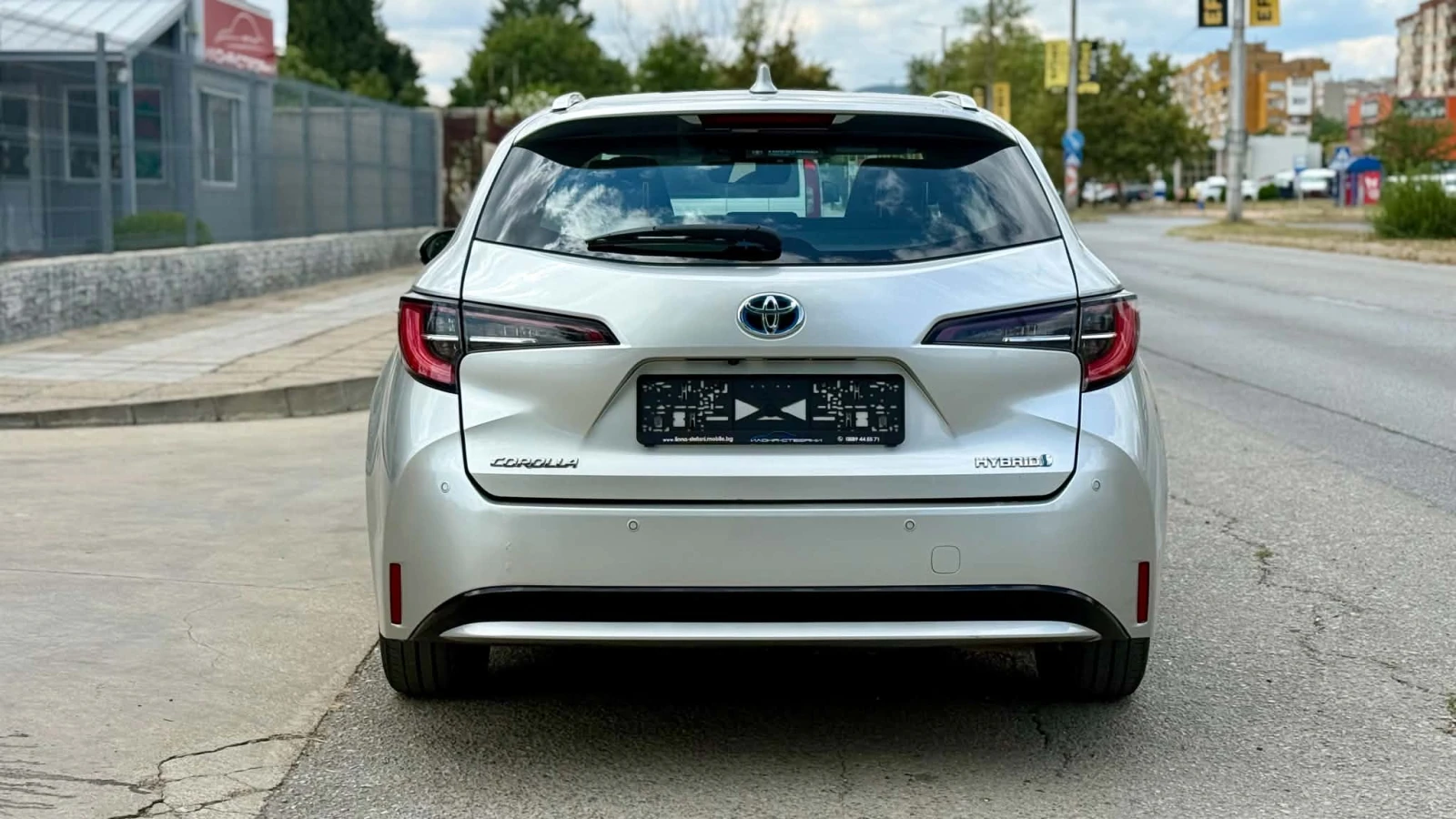 Toyota Corolla 1.8 HYBRID , снимка 4 - Автомобили и джипове - 55672743