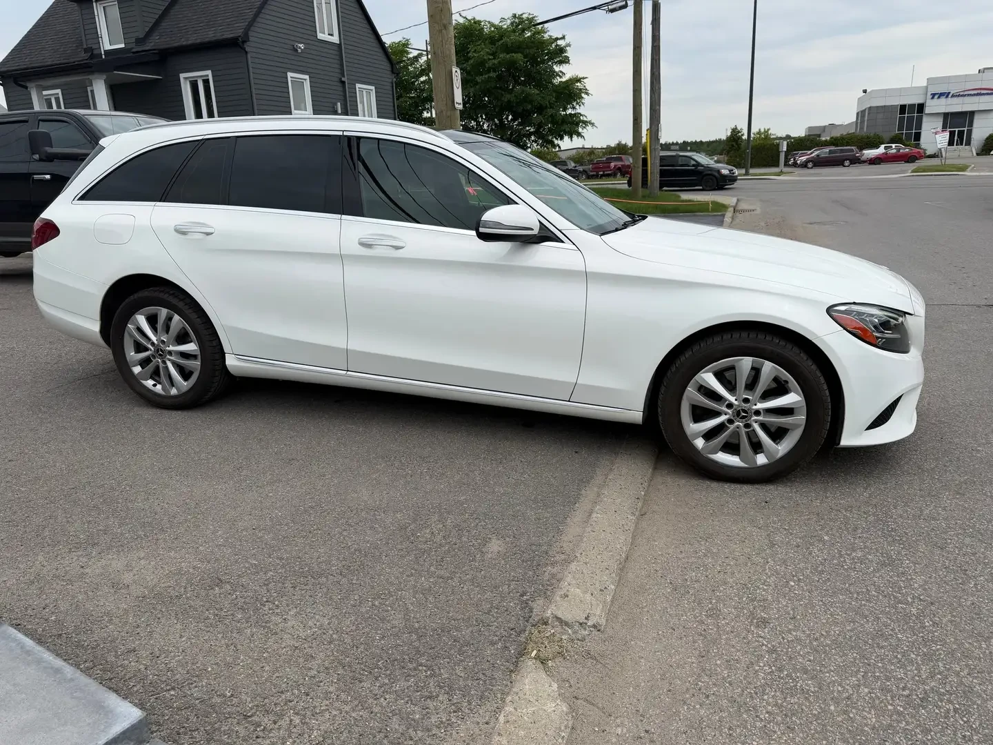 Mercedes-Benz C 300 4MATIC* FACE* Панорма* Памет, снимка 3 - Автомобили и джипове - 55728208