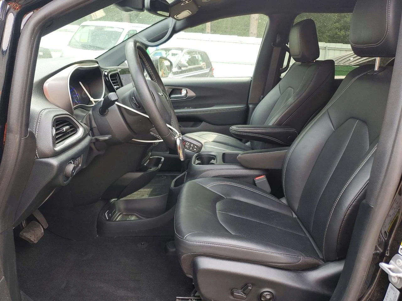 Chrysler Pacifica 3.6l Hybrid Select, снимка 7 - Автомобили и джипове - 56108052