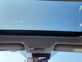 Toyota Rav4 XLE /CARFAX /Кожа/Подгрев/4х4/Панорама, снимка 10