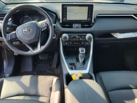Toyota Rav4 XLE /CARFAX /Кожа/Подгрев/4х4/Панорама - 22500 € / 44006.17 лв. - 36817977 6