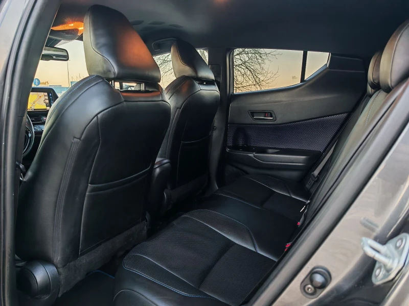 Toyota C-HR 1.8 122 К.С. ХИБРИД! STYLE! 115 000 КМ! , снимка 12 - Автомобили и джипове - 52806667