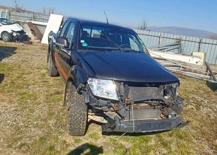 Nissan Navara 2.5D, снимка 1 - Автомобили и джипове - 39717262