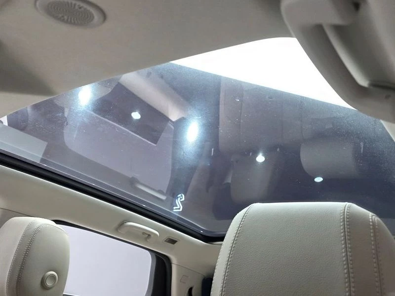 Land Rover Discovery Sport 2.0 Automatic, снимка 16 - Автомобили и джипове - 55841268