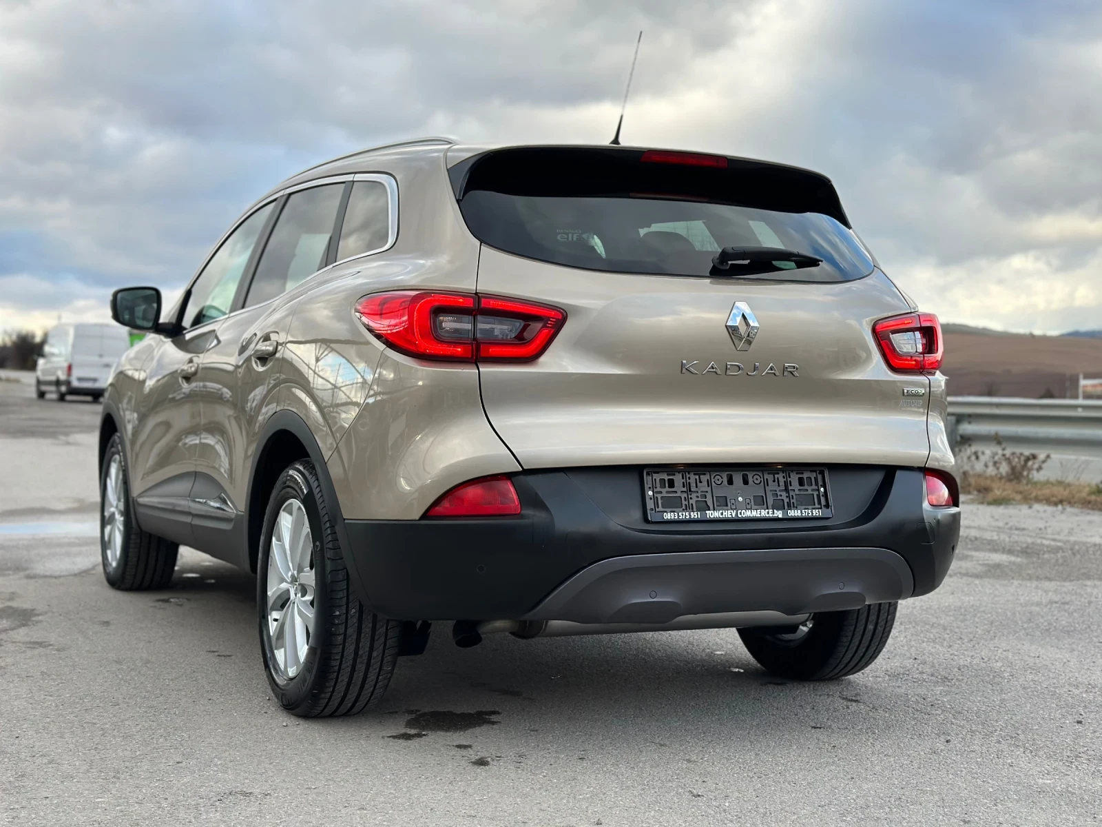 Renault Kadjar 1.5-dci-AUTOMAT-145.306km-NEW-LED-NAVI-PANORAMA - изображение 4