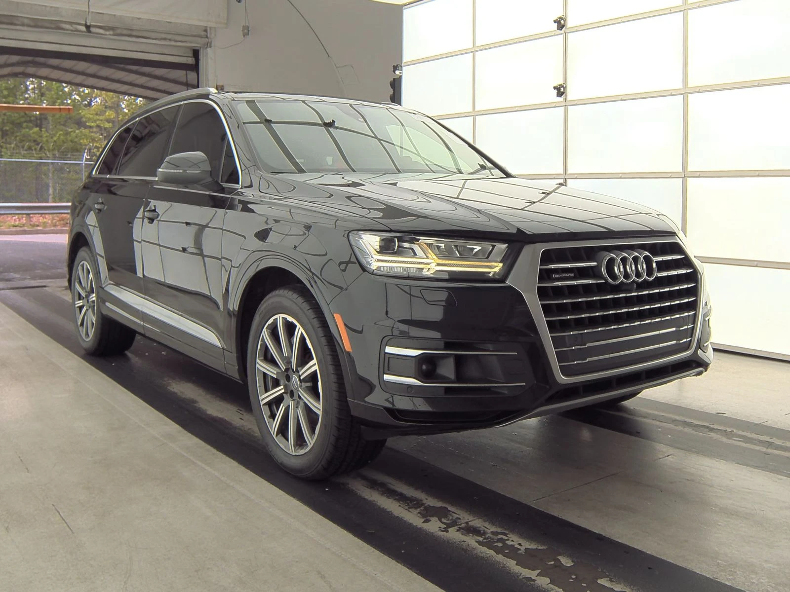 Audi Q7 MATRIX* DISTRONIK* 7МЕСТА* DIGITAL* BOSE* ОБДУХ - изображение 3