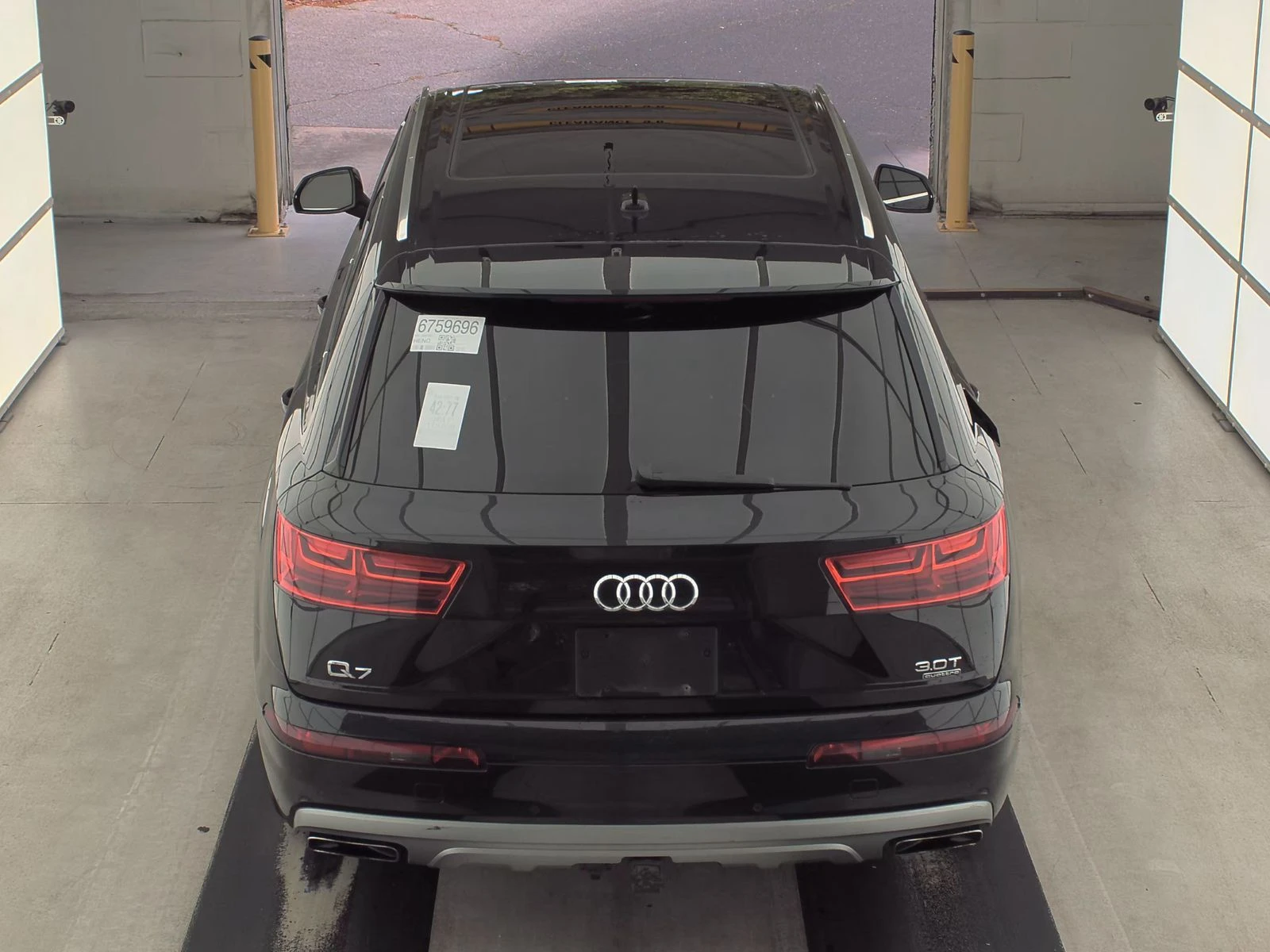 Audi Q7 MATRIX* DISTRONIK* 7МЕСТА* DIGITAL* BOSE* ОБДУХ - изображение 4