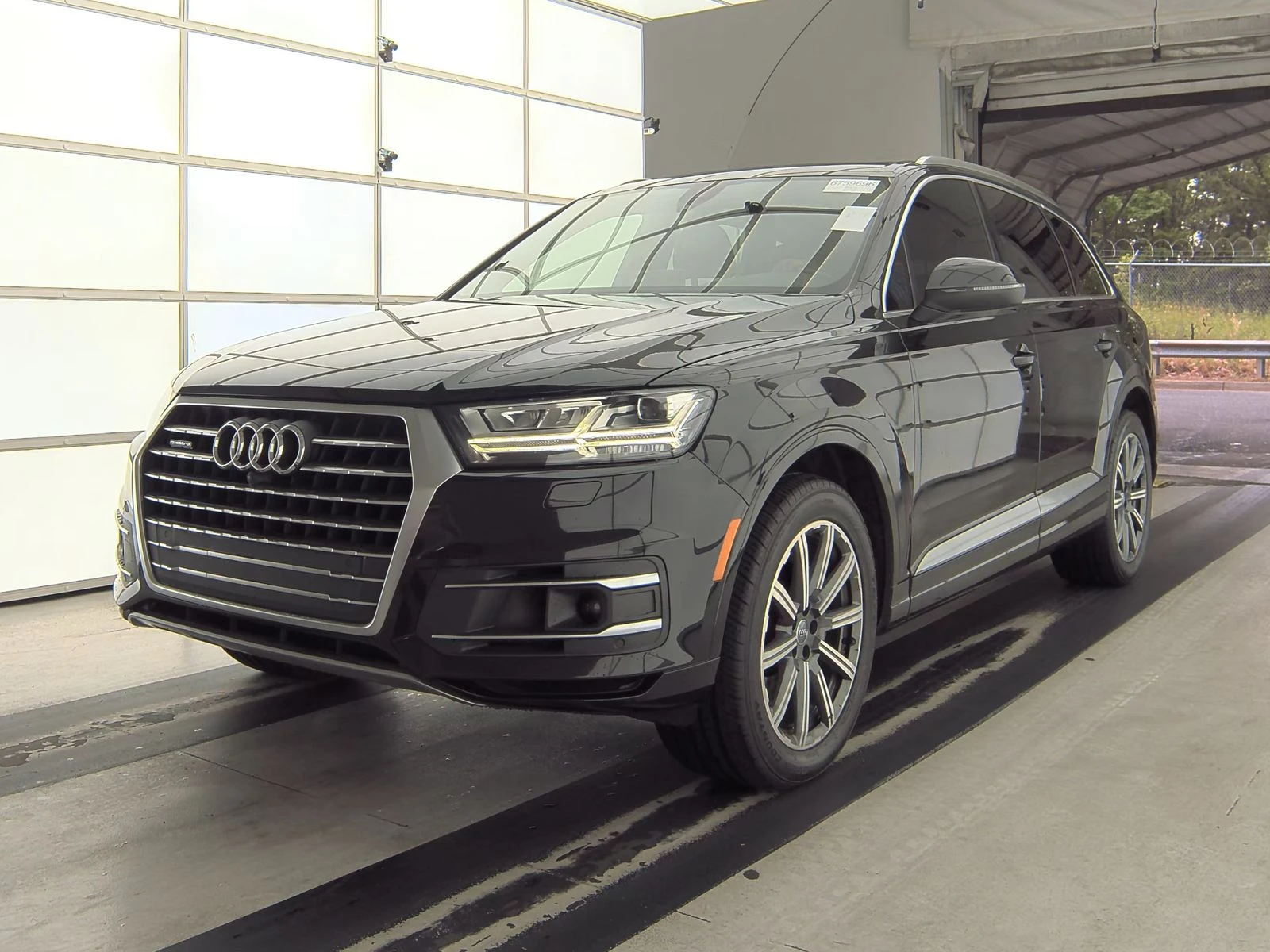 Audi Q7 MATRIX* DISTRONIK* 7МЕСТА* DIGITAL* BOSE* ОБДУХ - изображение 2