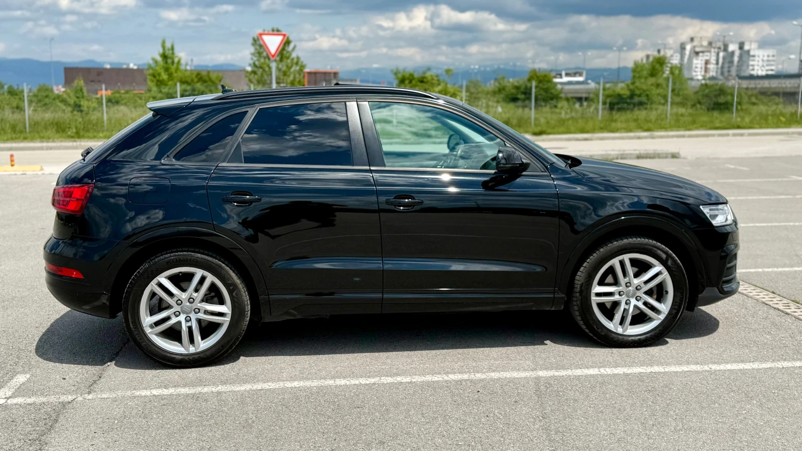 Audi Q3  - изображение 6