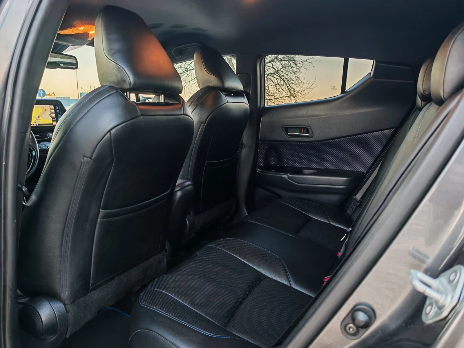 Toyota C-HR 1.8 122 �.�. ������! STYLE! 115 000 ��!  | Mobile.bg � ����������� 12