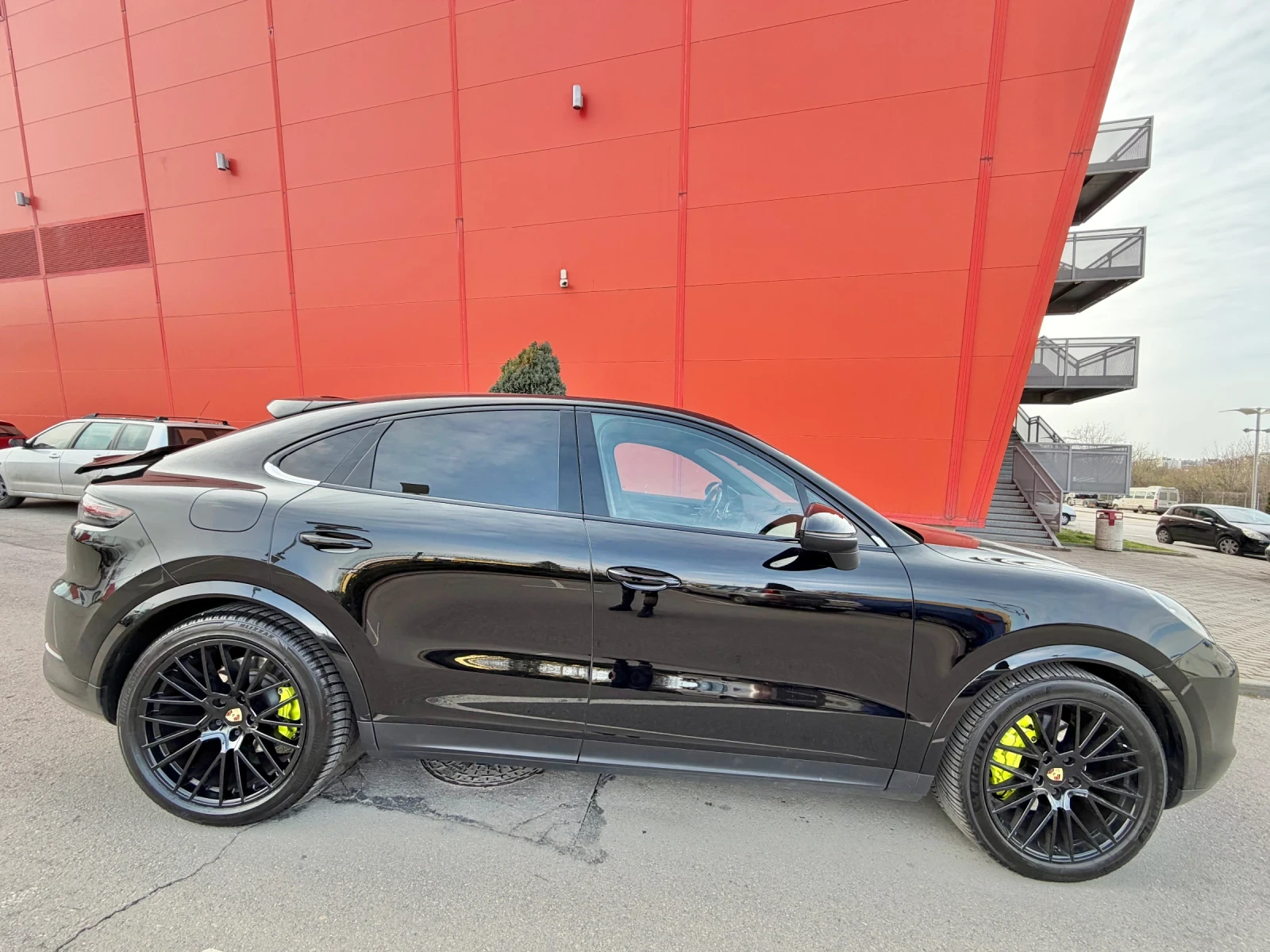 Porsche Cayenne E-HYBRID* ШВЕЙЦАРИЯ* БАРТЕР, снимка 3 - Автомобили и джипове - 52812940