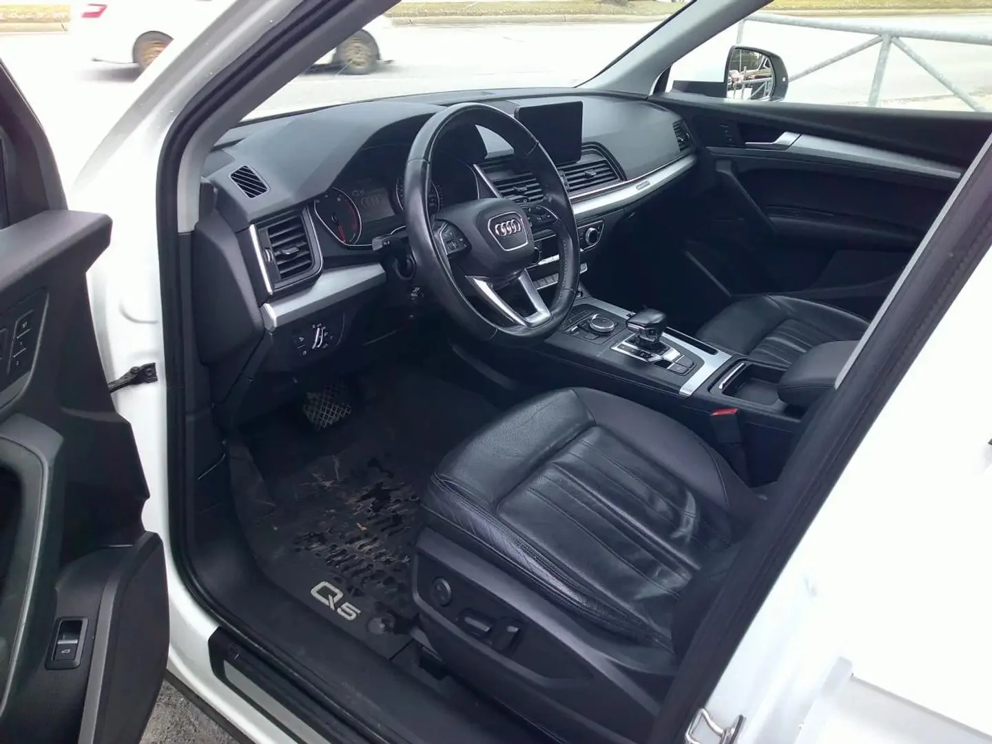 Audi Q5 KOMFORT* QUATTTRO* ПОДГРЕВ* КАМЕРА* KEYLESS - изображение 10