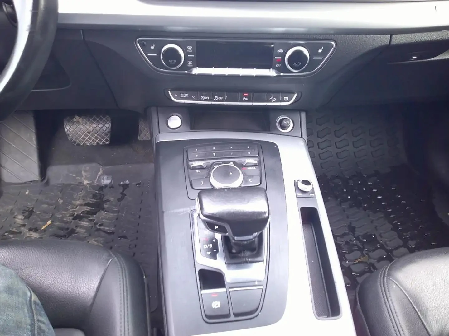 Audi Q5 KOMFORT* QUATTTRO* �������* ������* KEYLESS | Mobile.bg � ����������� 12