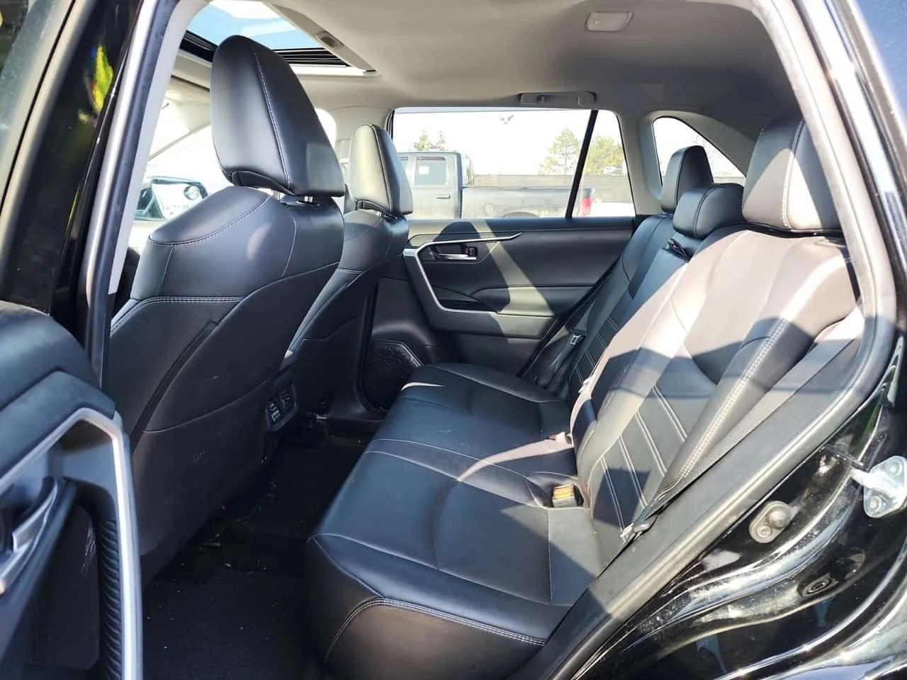 Toyota Rav4 XLE /CARFAX /Кожа/Подгрев/4х4/Панорама, снимка 11 - Автомобили и джипове - 53894027