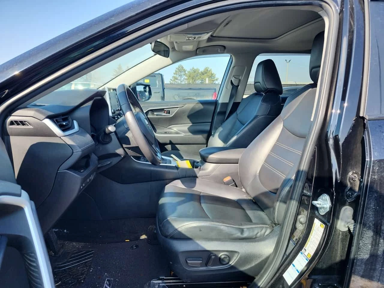 Toyota Rav4 XLE /CARFAX /Кожа/Подгрев/4х4/Панорама, снимка 7 - Автомобили и джипове - 53894027