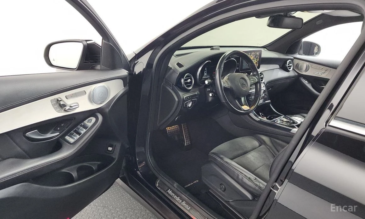 Mercedes-Benz GLC 300 4MATIC* AMG LINE* HEAD-UP* BURMESTER* 360 КАМЕРИ, снимка 8 - Автомобили и джипове - 54230080