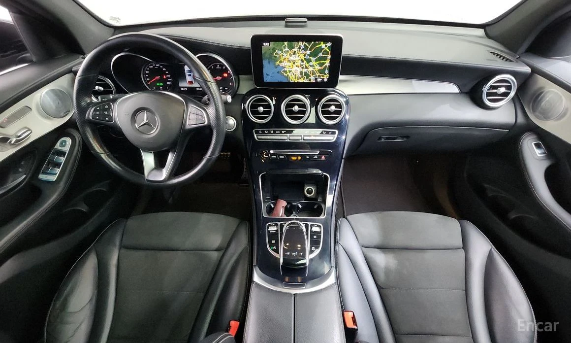 Mercedes-Benz GLC 300 4MATIC* AMG LINE* HEAD-UP* BURMESTER* 360 КАМЕРИ, снимка 10 - Автомобили и джипове - 54230080