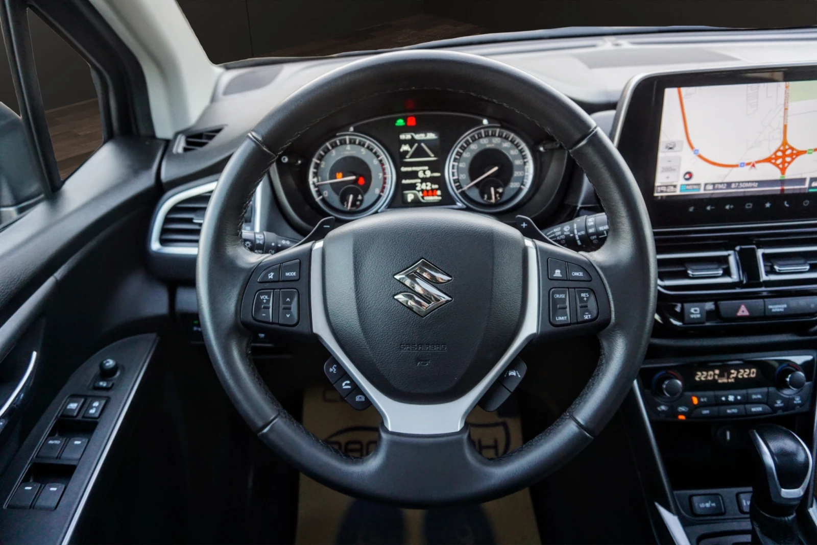 Suzuki SX4 S-Cross 1.5 DUALJET HYBRID PANORAMIC | Mobile.bg � ����������� 9