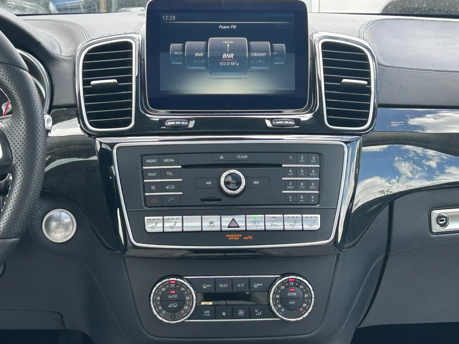 Mercedes-Benz GLS 500 AMG* PANO* 360* TV* MEMORY* H/K* , снимка 12 - Автомобили и джипове - 54519724