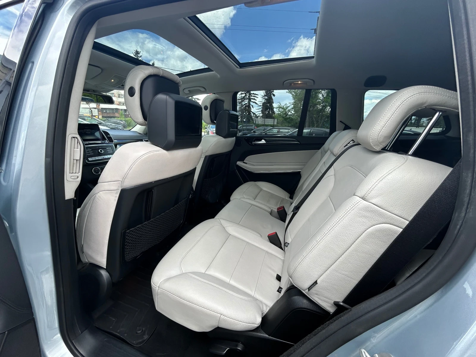 Mercedes-Benz GLS 500 AMG* PANO* 360* TV* MEMORY* H/K* , снимка 9 - Автомобили и джипове - 54519724