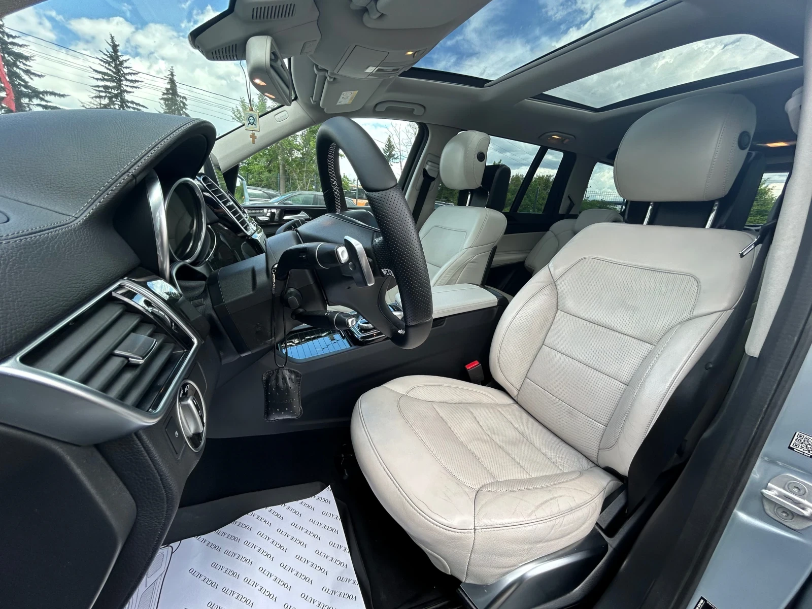 Mercedes-Benz GLS 500 AMG* PANO* 360* TV* MEMORY* H/K* , снимка 10 - Автомобили и джипове - 54519724