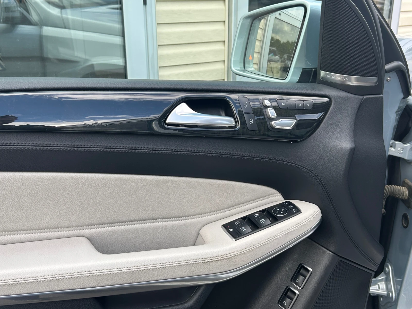 Mercedes-Benz GLS 500 AMG* PANO* 360* TV* MEMORY* H/K* , снимка 15 - Автомобили и джипове - 54519724