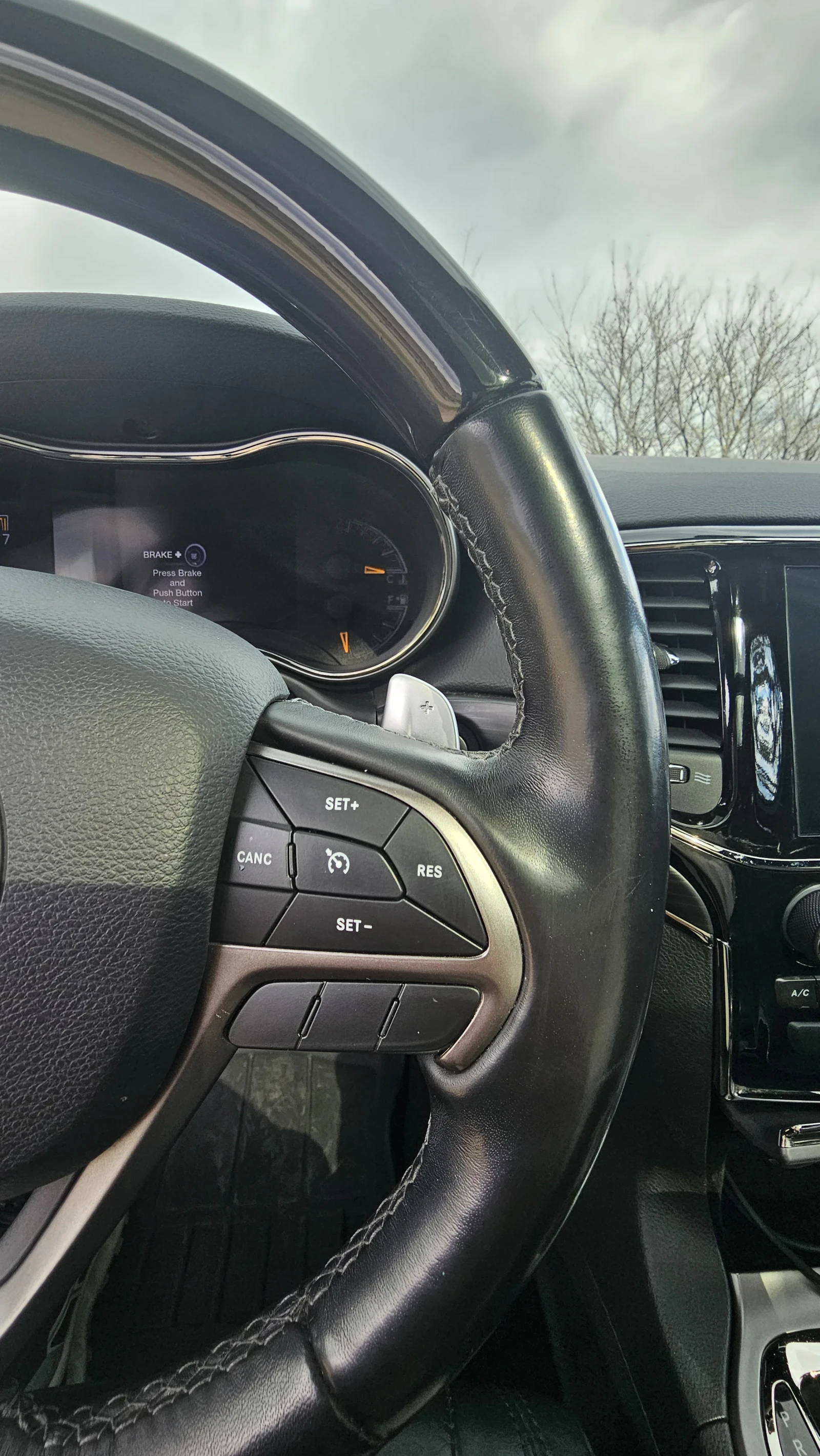 Jeep Grand cherokee 3.6, снимка 12 - Автомобили и джипове - 55586189