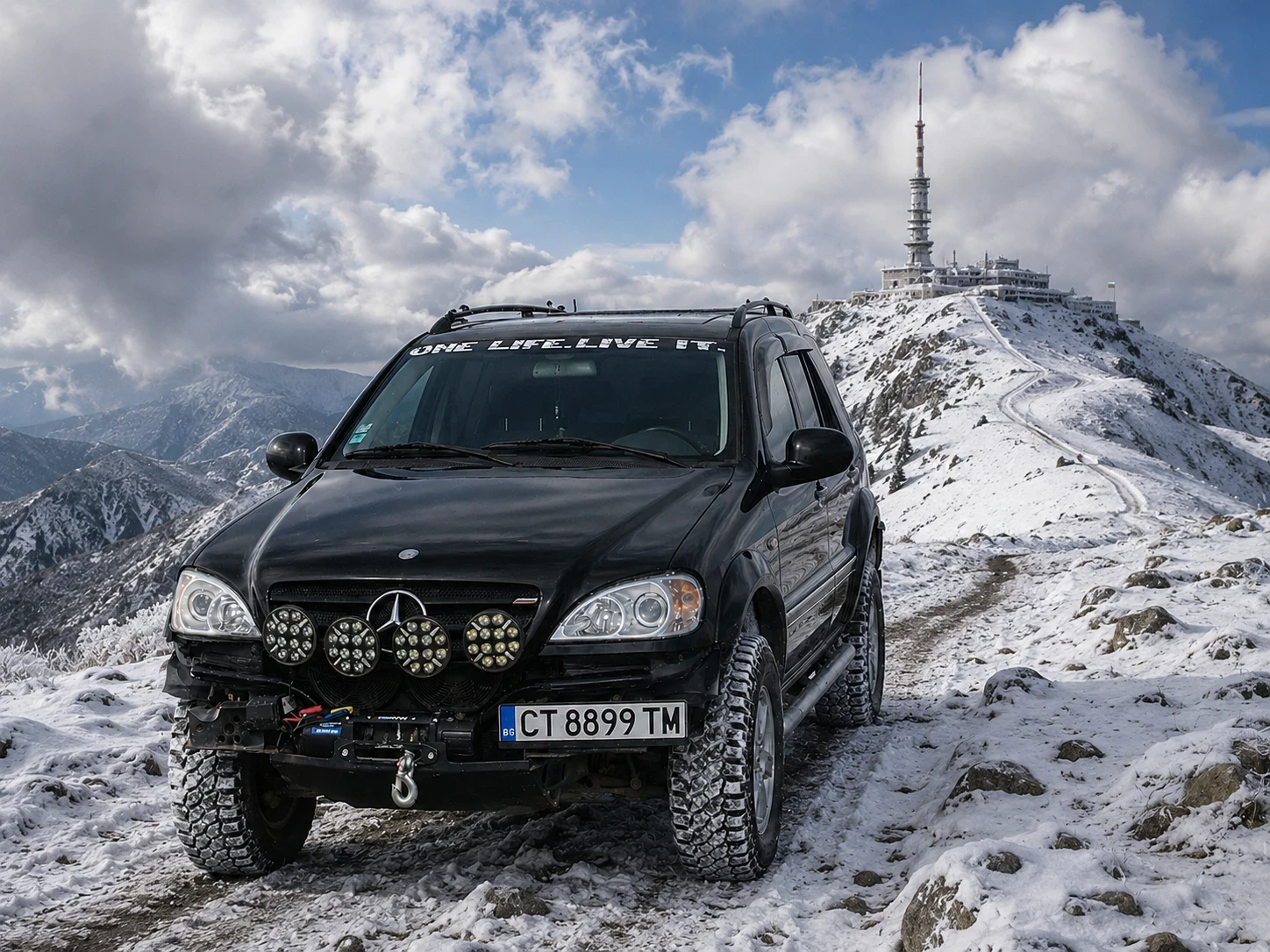 Mercedes-Benz ML 500 V8 ГАЗОВ ИНЖЕКЦИОН КОМЕНТАР НА МЯСТО!!!, снимка 17 - Автомобили и джипове - 55827920