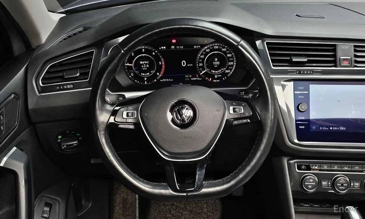 VW Tiguan * 2.0 TDI 4Motion Prestige * КРАЙНА ЦЕНА ДО БГ, снимка 13 - Автомобили и джипове - 55886550