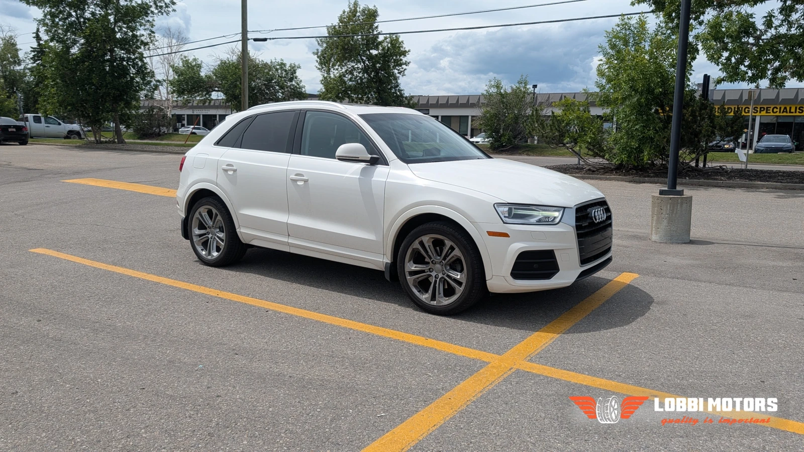 Audi Q3, снимка 4 - Автомобили и джипове - 55955911