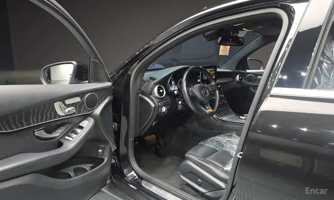 Mercedes-Benz GLC 300 * 4MATIC Coupe * ��������� ���� *  | Mobile.bg � ����������� 10
