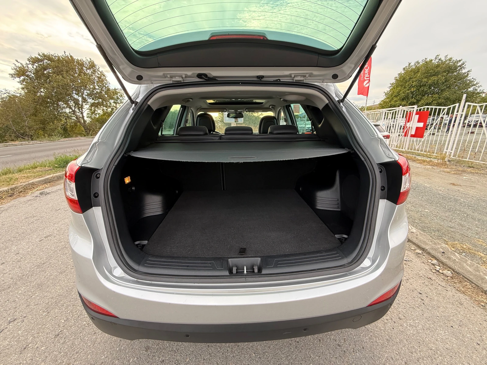 Hyundai IX35 2.0 FACELIFT ��������� | Mobile.bg � ����������� 10