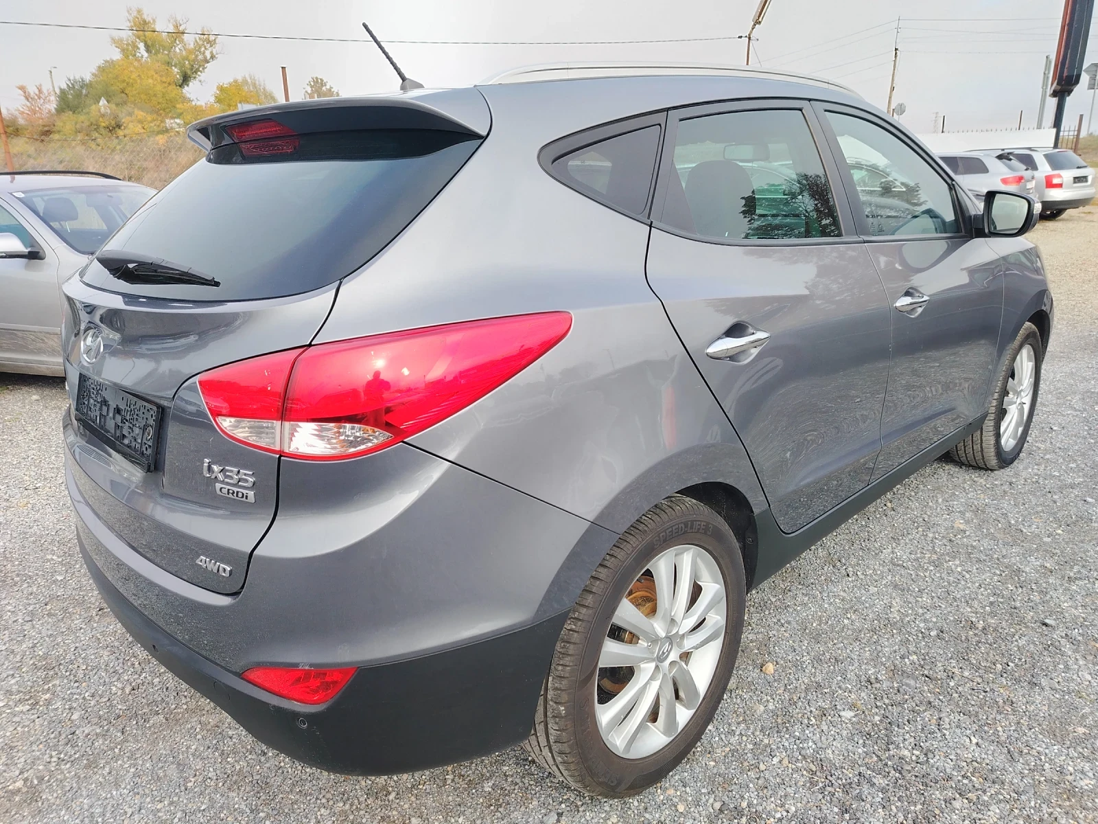 Hyundai IX35 2.0 CRDI 120000KM, снимка 6 - Автомобили и джипове - 56681750