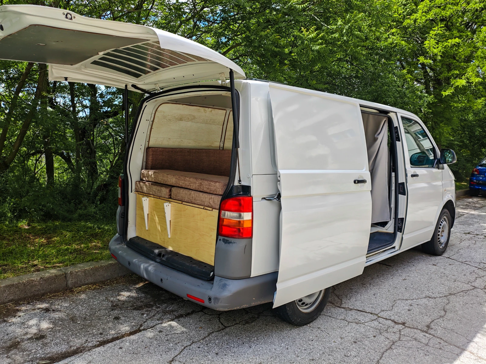 VW T5, снимка 7 - Бусове и автобуси - 54398545