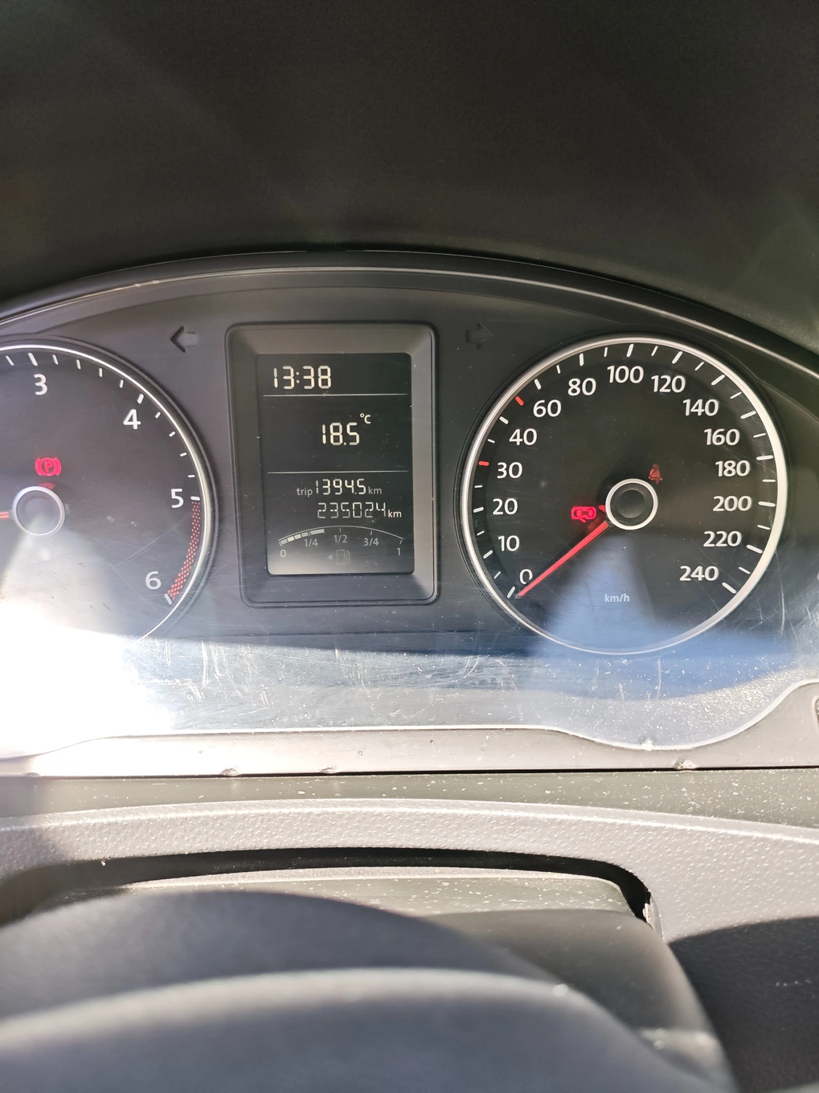 VW T5, снимка 11 - Бусове и автобуси - 54398545