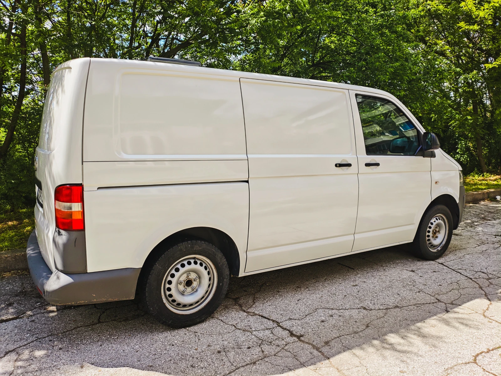 VW T5, снимка 2 - Бусове и автобуси - 54398545