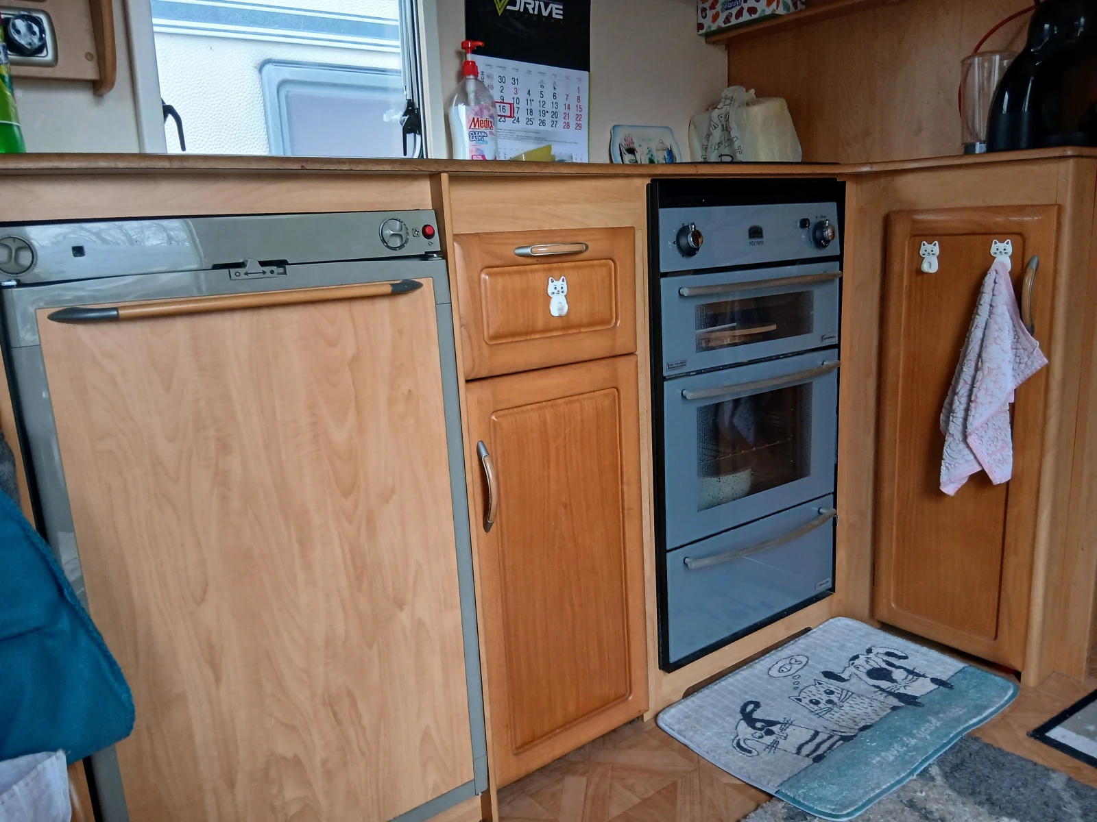 Каравана Caravelair Eden, снимка 9 - Каравани и кемпери - 53938966