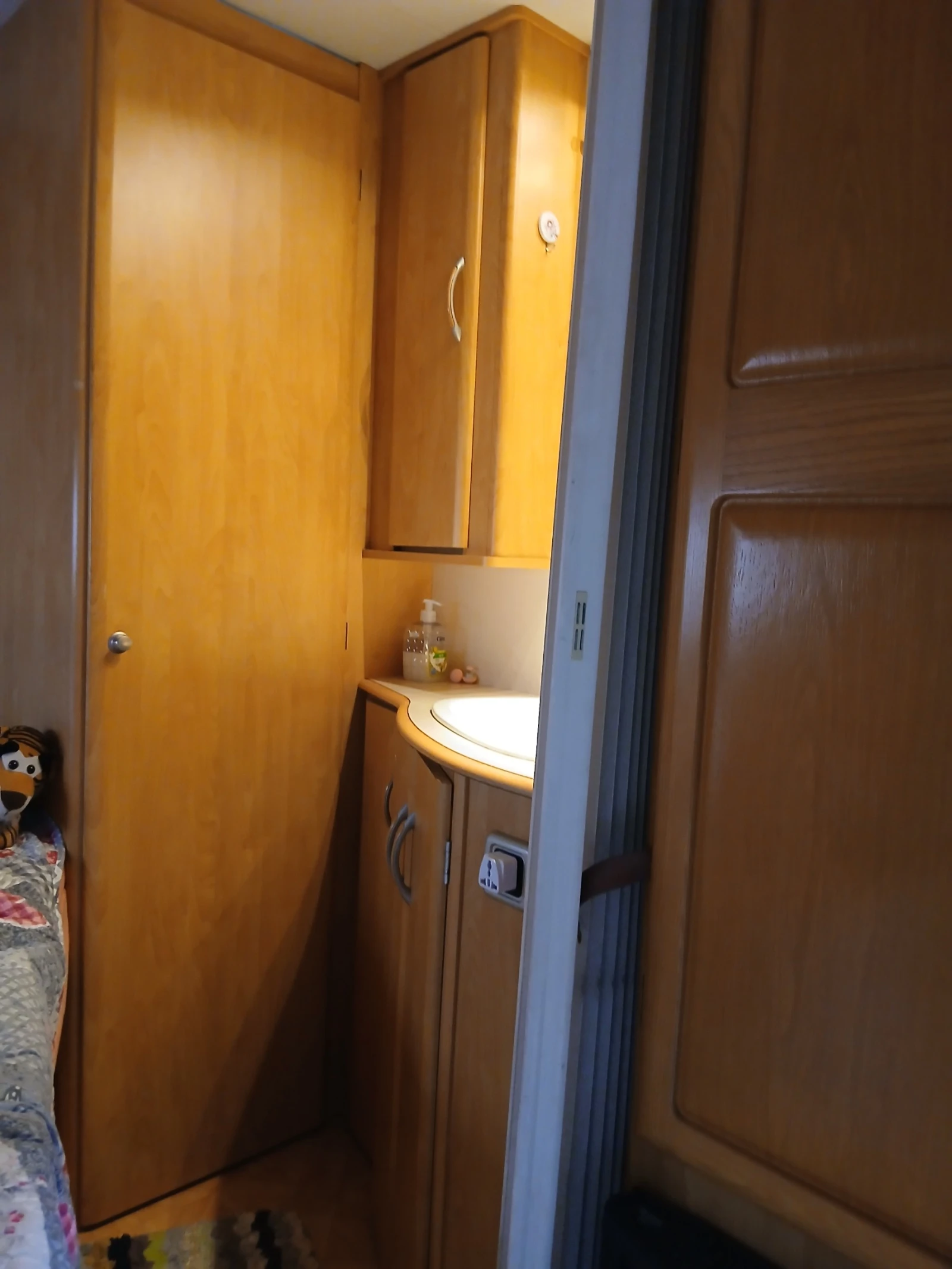 Каравана Caravelair Eden, снимка 15 - Каравани и кемпери - 54324560